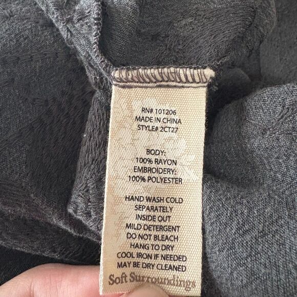 Soft‎ Surroundings Cecile Floral Embroidered Tunic Top Charcoal Gray Size Large - Picture 4 of 4